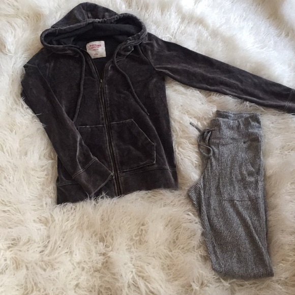 Mossimo Supply Co. Pants - Grey Velvet Hoodie and Grey Lounger Bundle XS/M Mossimo Supply Co. Pants - Grey Velvet Hoodie and Grey Lounger Bundle XS/M